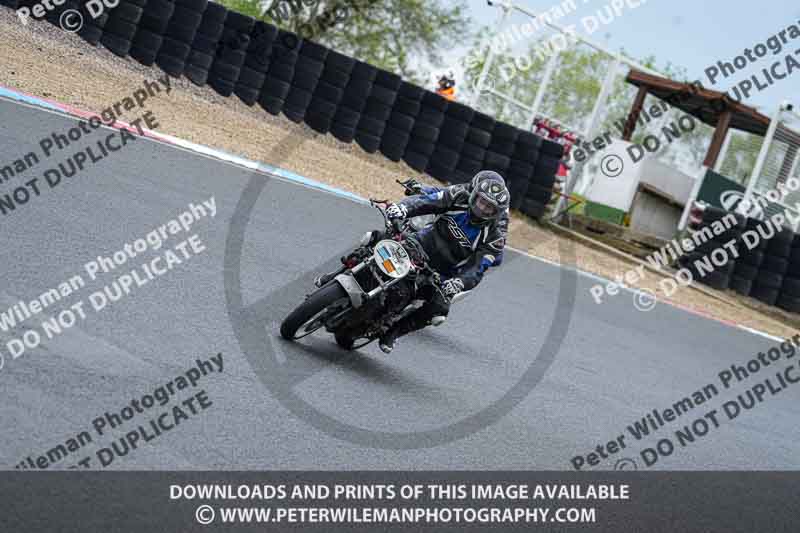 enduro digital images;event digital images;eventdigitalimages;mallory park;mallory park photographs;mallory park trackday;mallory park trackday photographs;no limits trackdays;peter wileman photography;racing digital images;trackday digital images;trackday photos